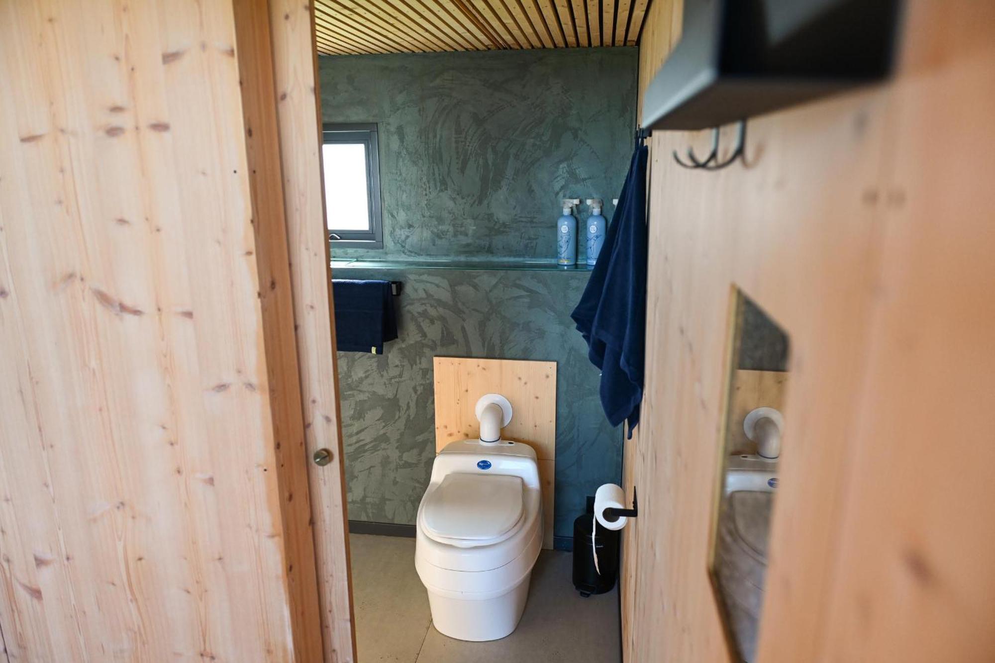 Tiny House Pioneer 18 Zur Meerseite - Green Tiny Village Harlesiel Carolinensiel Exterior photo
